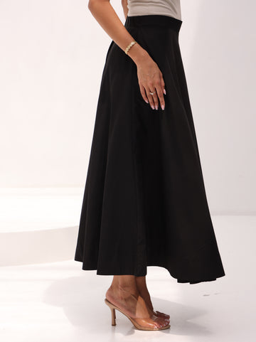 The Wear Everywhere Skirt in Black